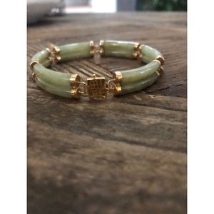 Jade & 14k gold vintage bracelet double strand